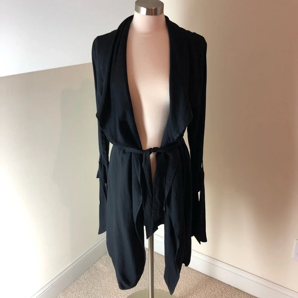 Thread & Supply Open Front Trench Black S
